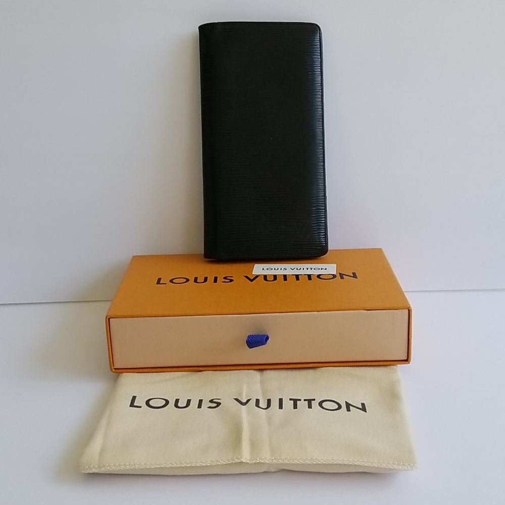 Louis Vuitton Brazza Wallet Epi Black Unisex - Picture 1 of 15